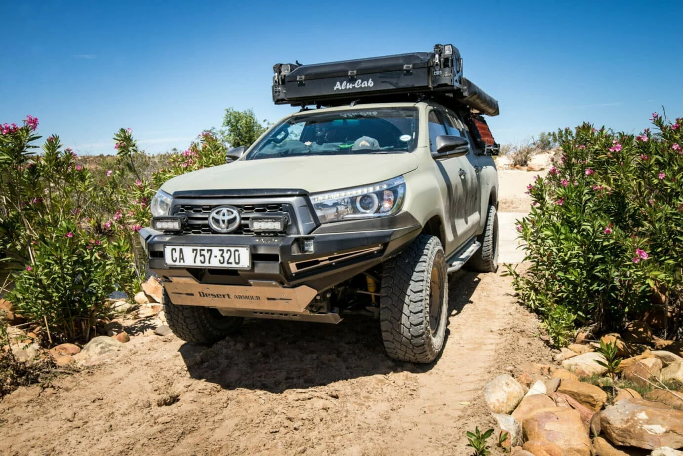 Alu-Cab Roof Box - Image 3