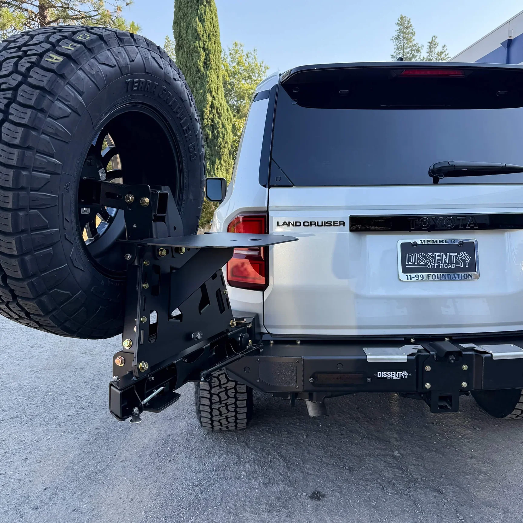 Dissent Off-Road Tire Carrier Swing-Out - Image 6