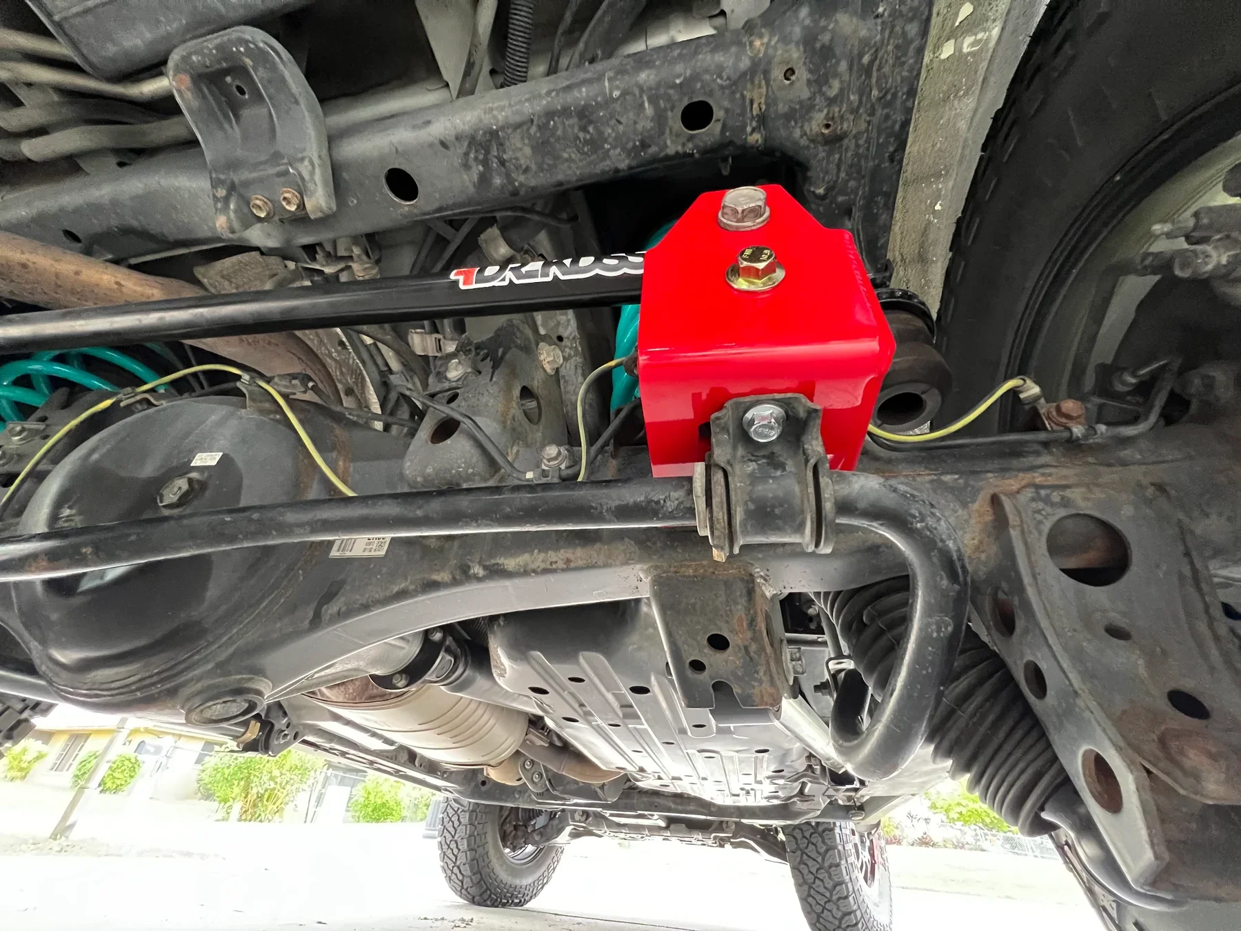Dr. KDSS B.O.T.C.K - Bolt On Track Bar Correction Kit LC200/LX570 - Image 5