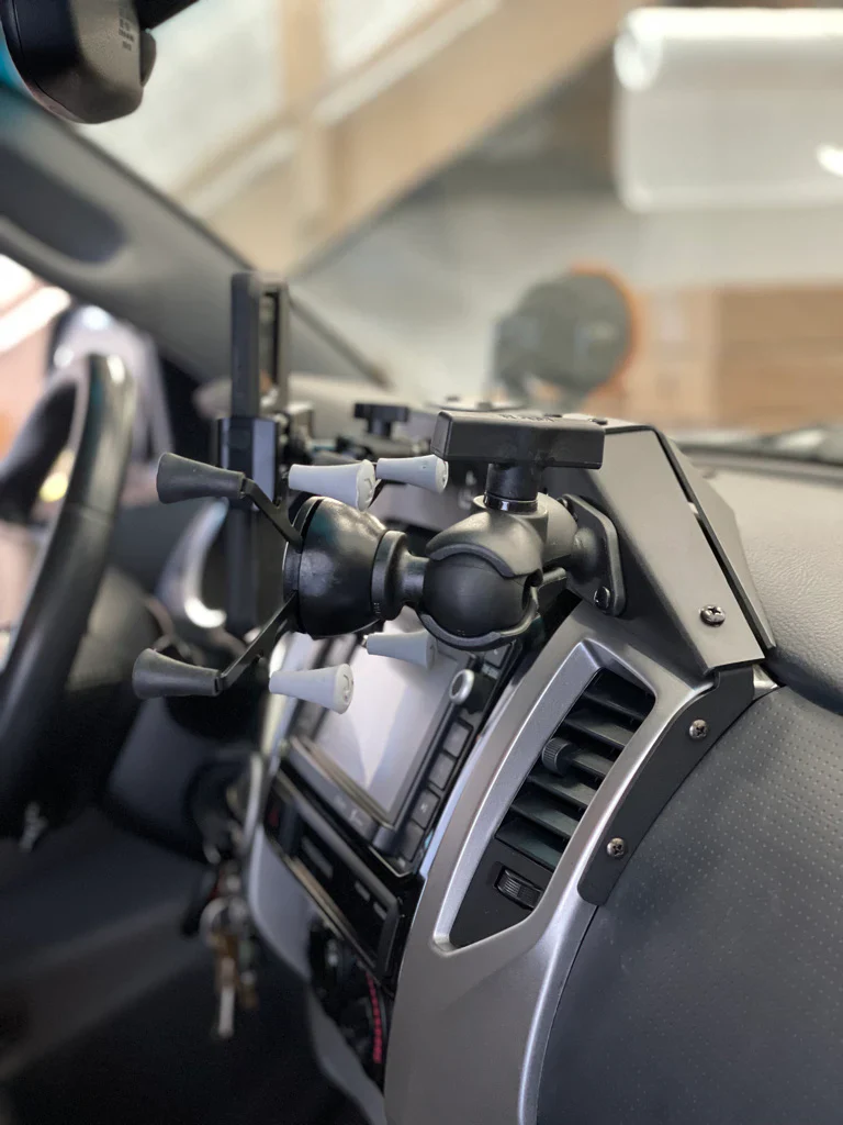 Expedtion Essentials 2nd Gen Tacoma USB Powered Dash Mount (2012-2015) - Image 4