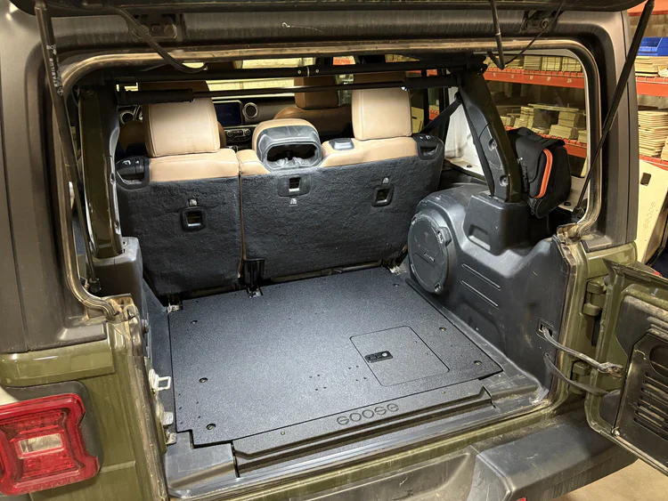 Goose Gear Jeep Wrangler JLU 4 Door 2018-2026 Rear Plate System - Image 4