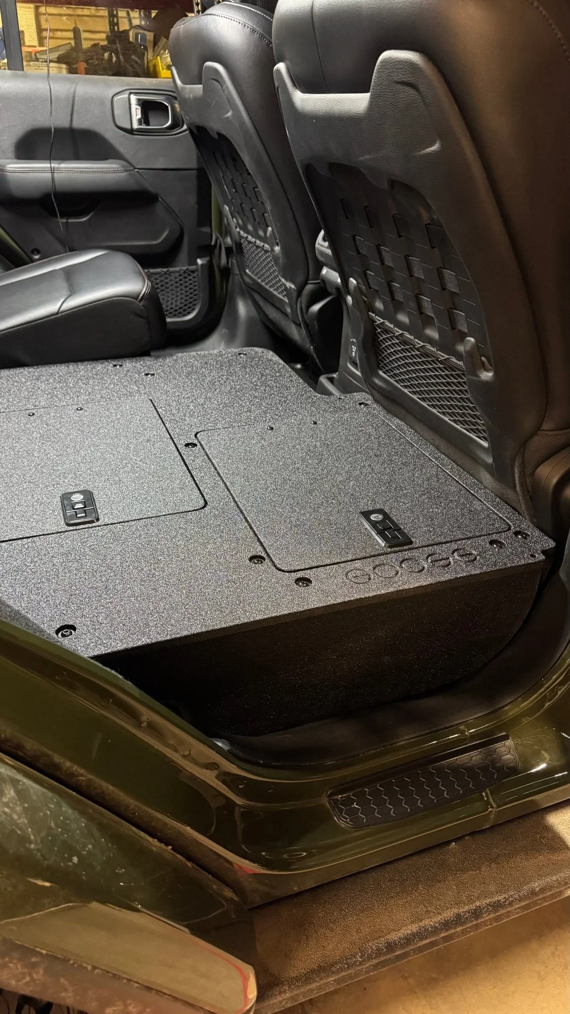 Goose Gear Jeep Wrangler JLU 4 Door 2018-2026 Second Row Seat Delete Plate System V2 - Image 12