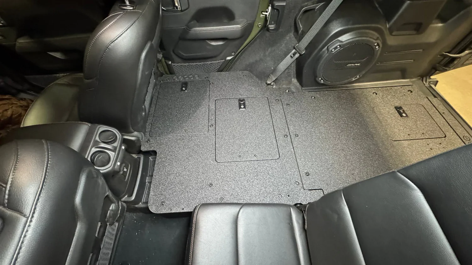 Goose Gear Jeep Wrangler JLU 4 Door 2018-2026 Second Row Seat Delete Plate System V2 - Image 7