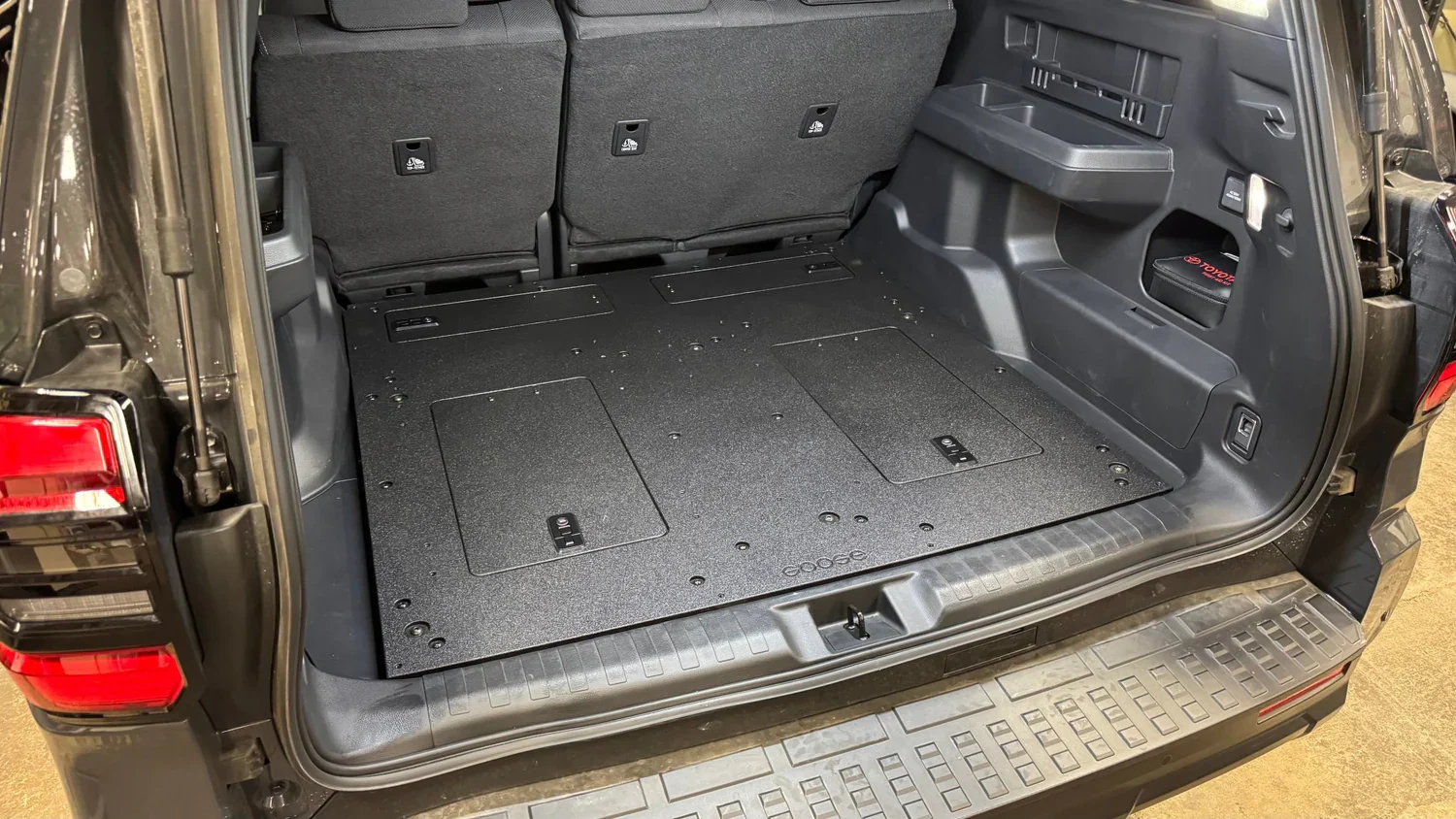 Goose Gear Toyota 4Runner 2025-2026 Rear Plate System - Image 2