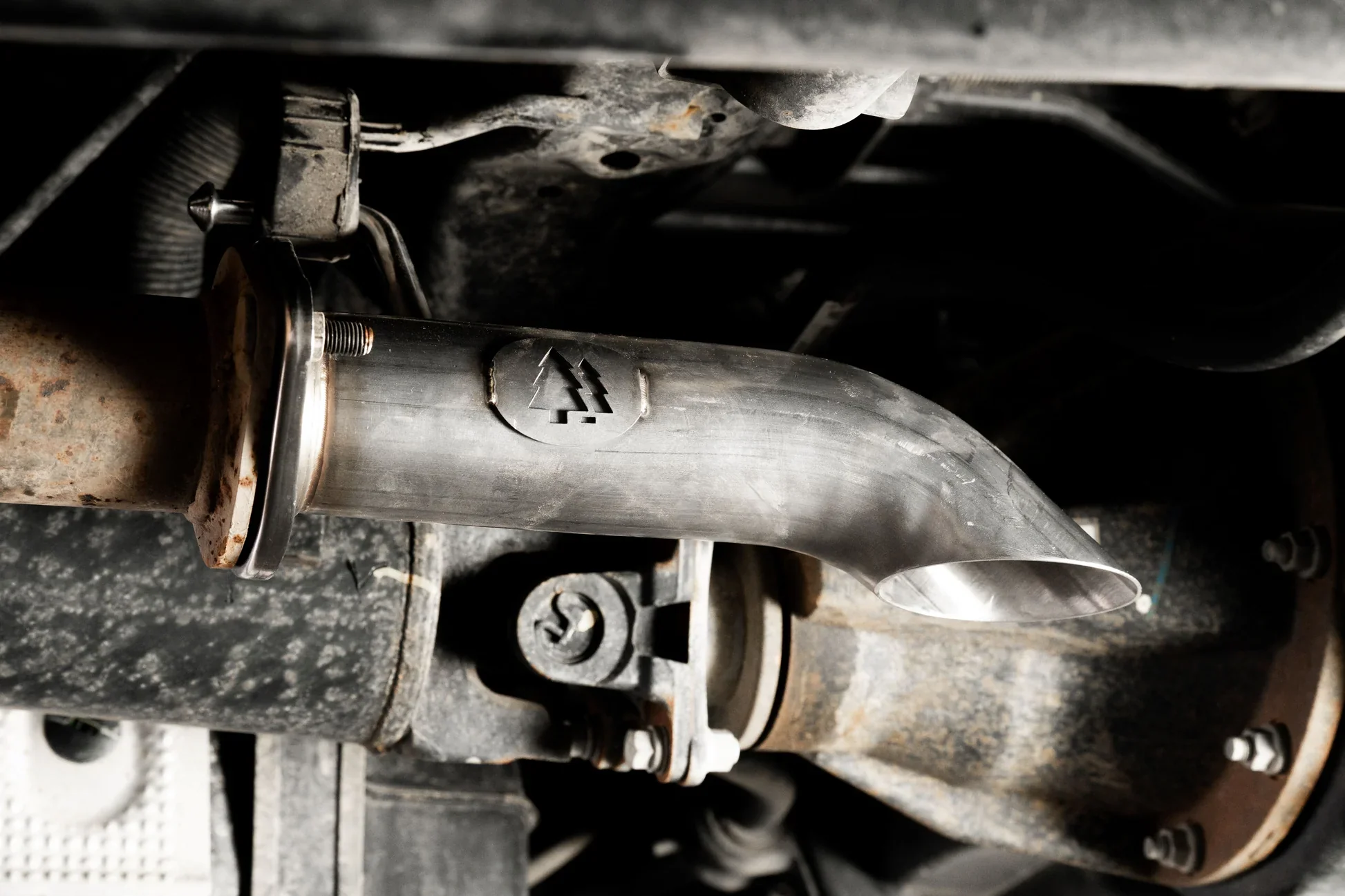 Greenlane 2024-2026 Toyota Tacoma Stainless Axle Dump - Image 4
