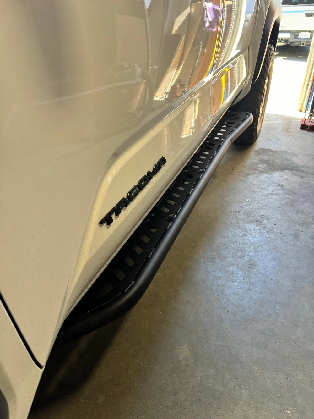 Greenlane 2024-2026 4th Gen Tacoma Aluminum Sliders with Bump Out - Image 7