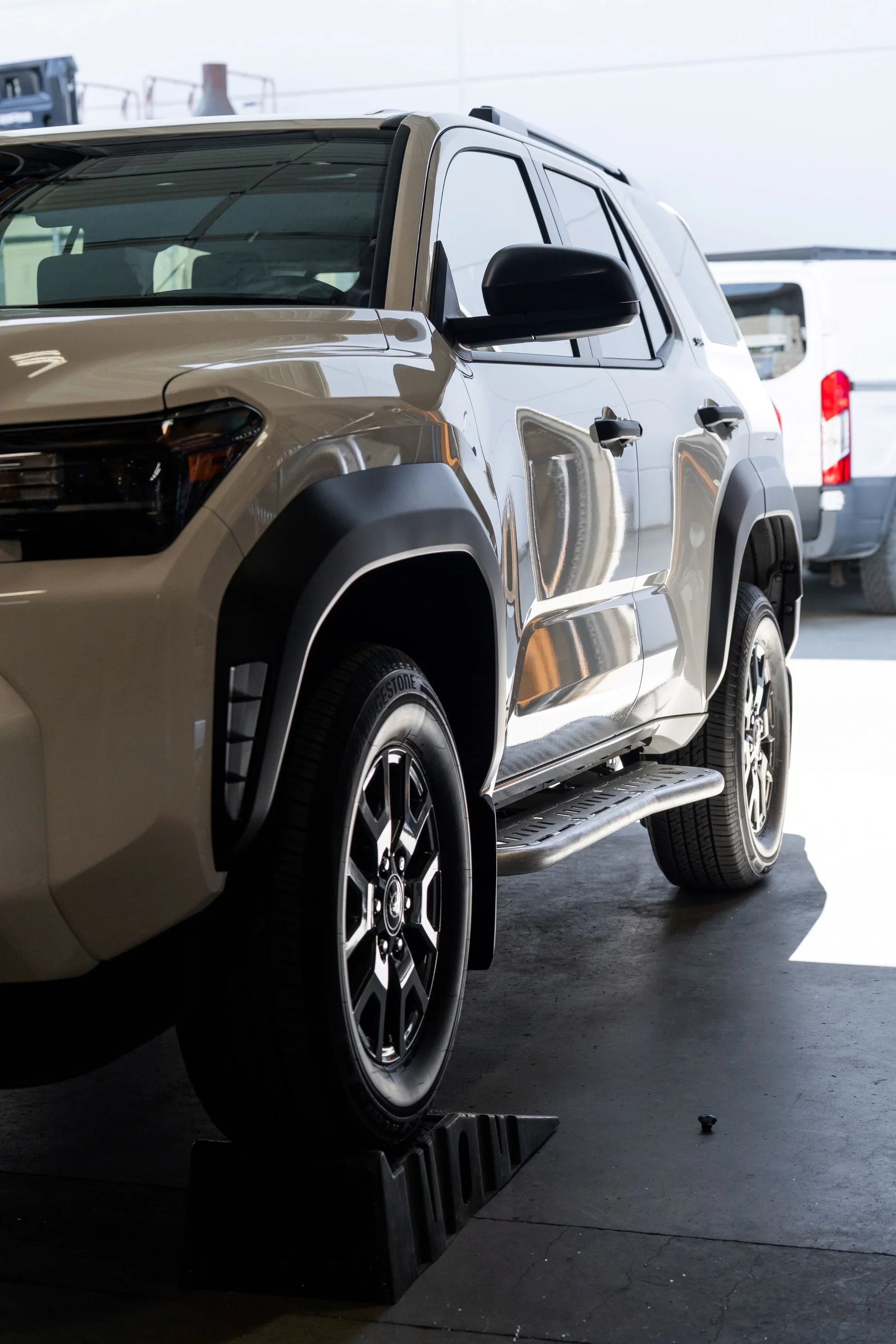 Greenlane 6th Gen 4Runner Aluminum Sliders With Bump Out - Image 2