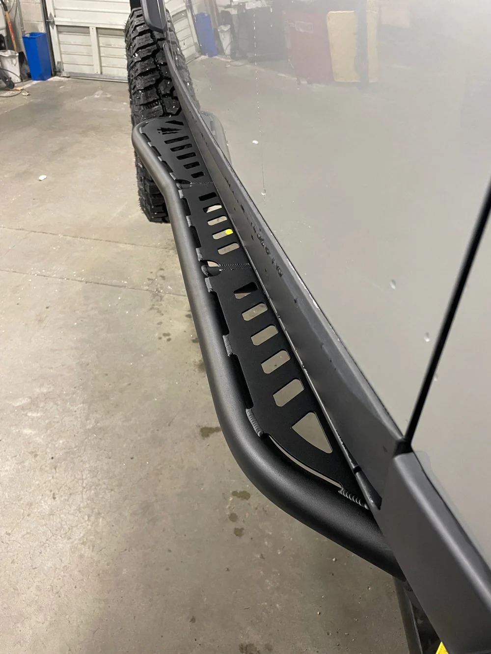 Greenlane FJ Cruiser Aluminum Sliders with Bump Out - Image 2