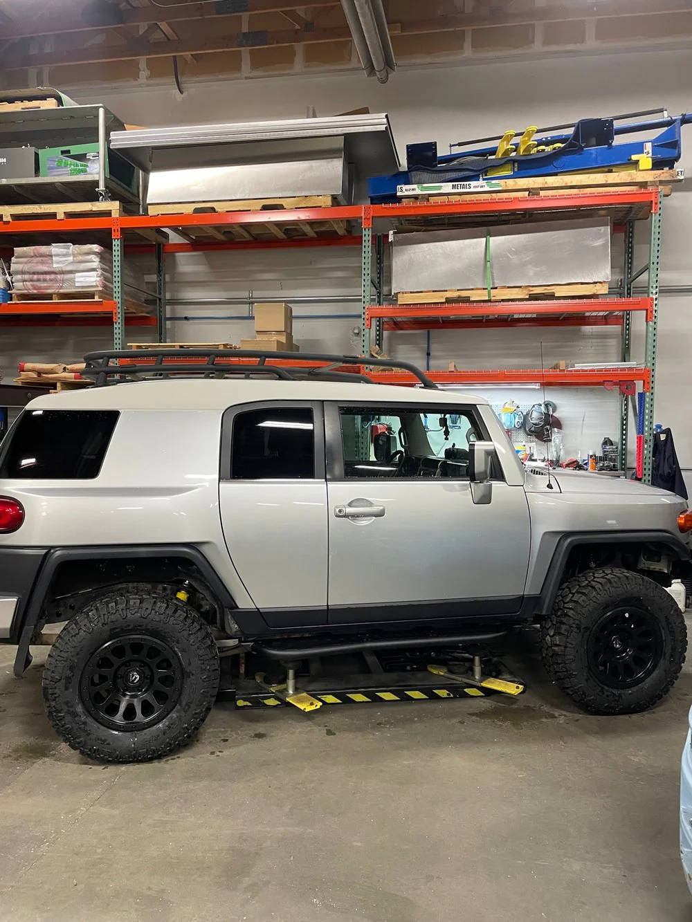 Greenlane FJ Cruiser Aluminum Sliders with Bump Out - Image 4