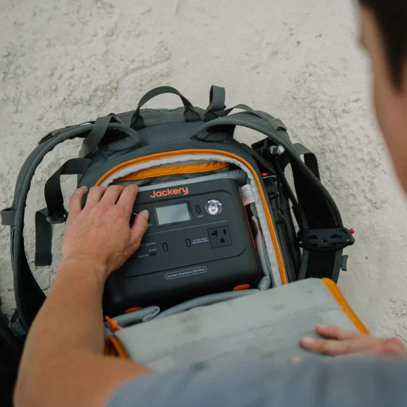Jackery Solar Generator 300 Plus - Image 4