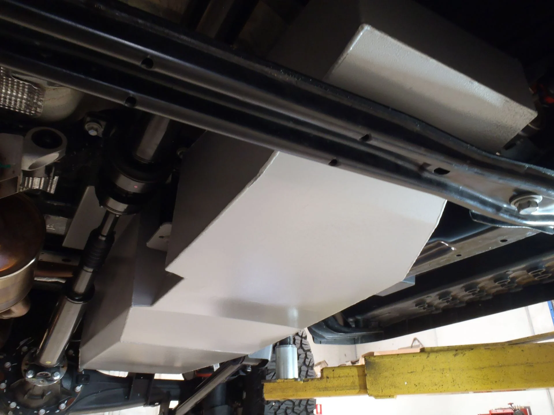 Long Range America Ford Ranger Raptor (2023-2025) - 35 Gallon Replacement - Image 3
