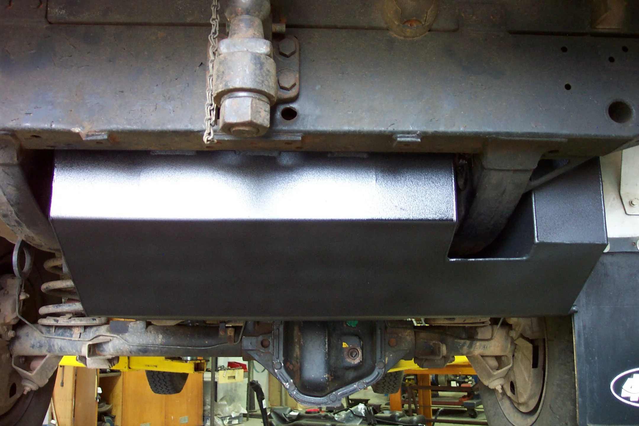 Long Range America Land Rover Defender 110 (1993-1998) - 33 Gallon Replacement - Image 5