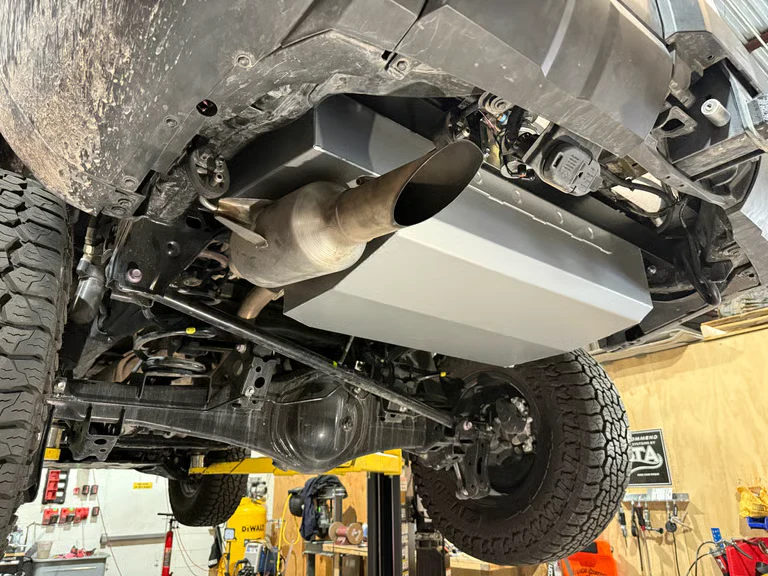 Long Range America Toyota Land Cruiser 250 Series & Lexus GX550 (2024+) 24 Gallon Auxiliary Fuel Tank - Image 5