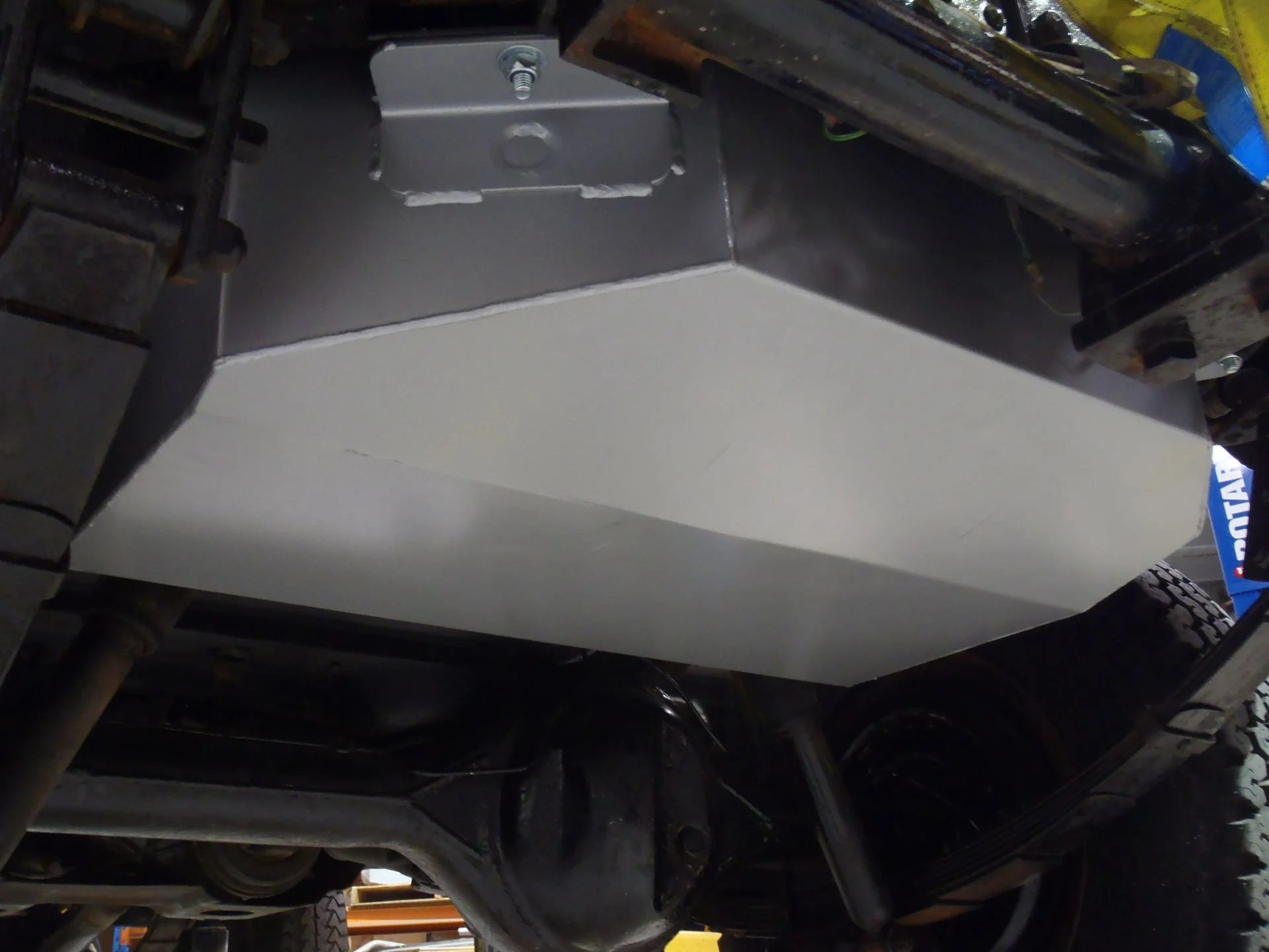 Long Range America Toyota Land Cruiser 40/42 Series (1960-1979) - 21 Gallon Auxiliary - Image 4