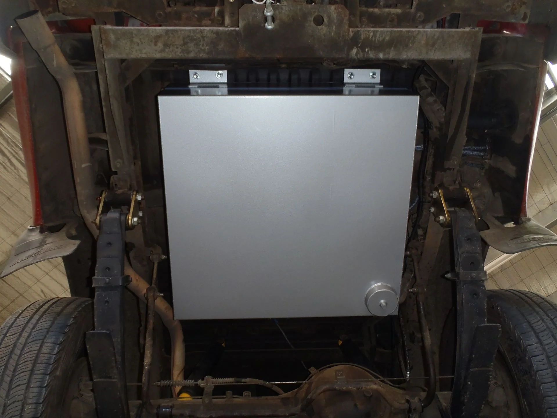Long Range America Toyota Land Cruiser 60 Series (1980-1987) - 40 Gallon Replacement - Image 3