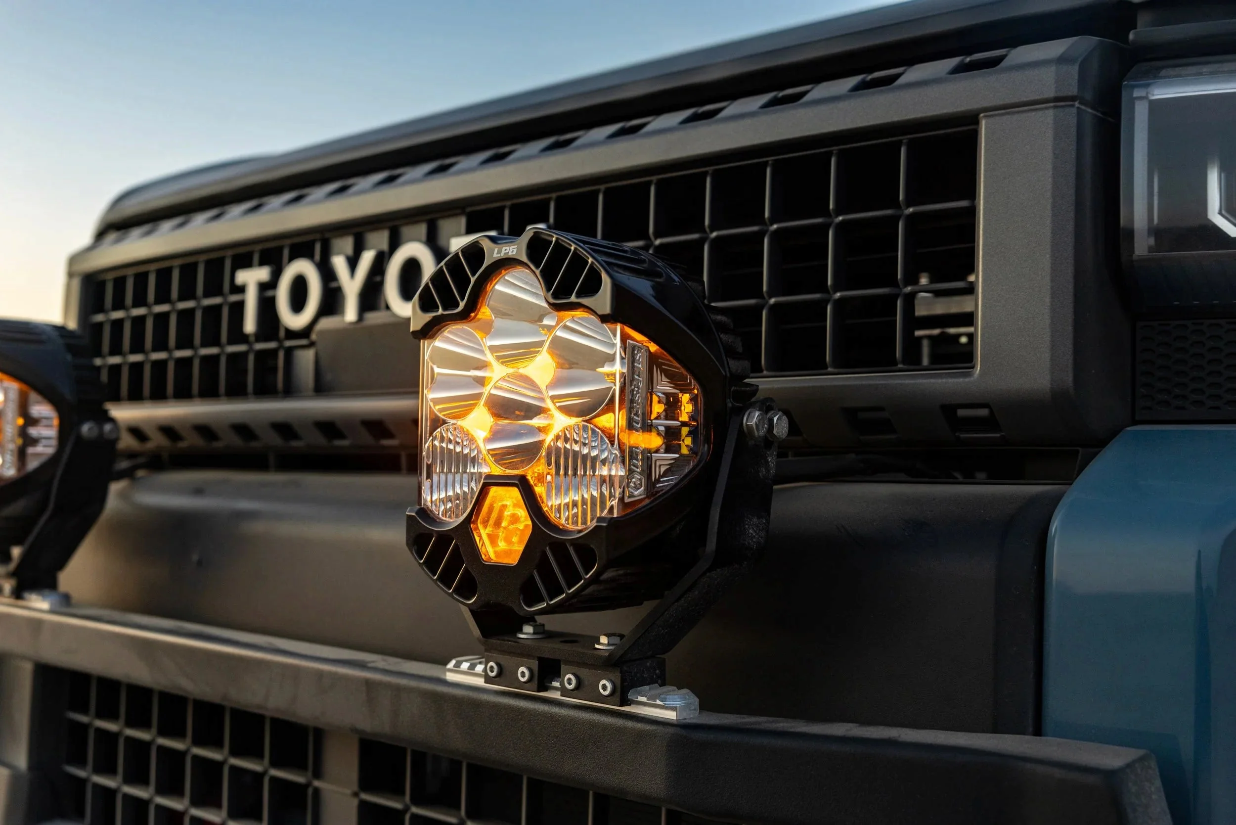 NYTOP Toyota Accessory Rail Mount - Image 3