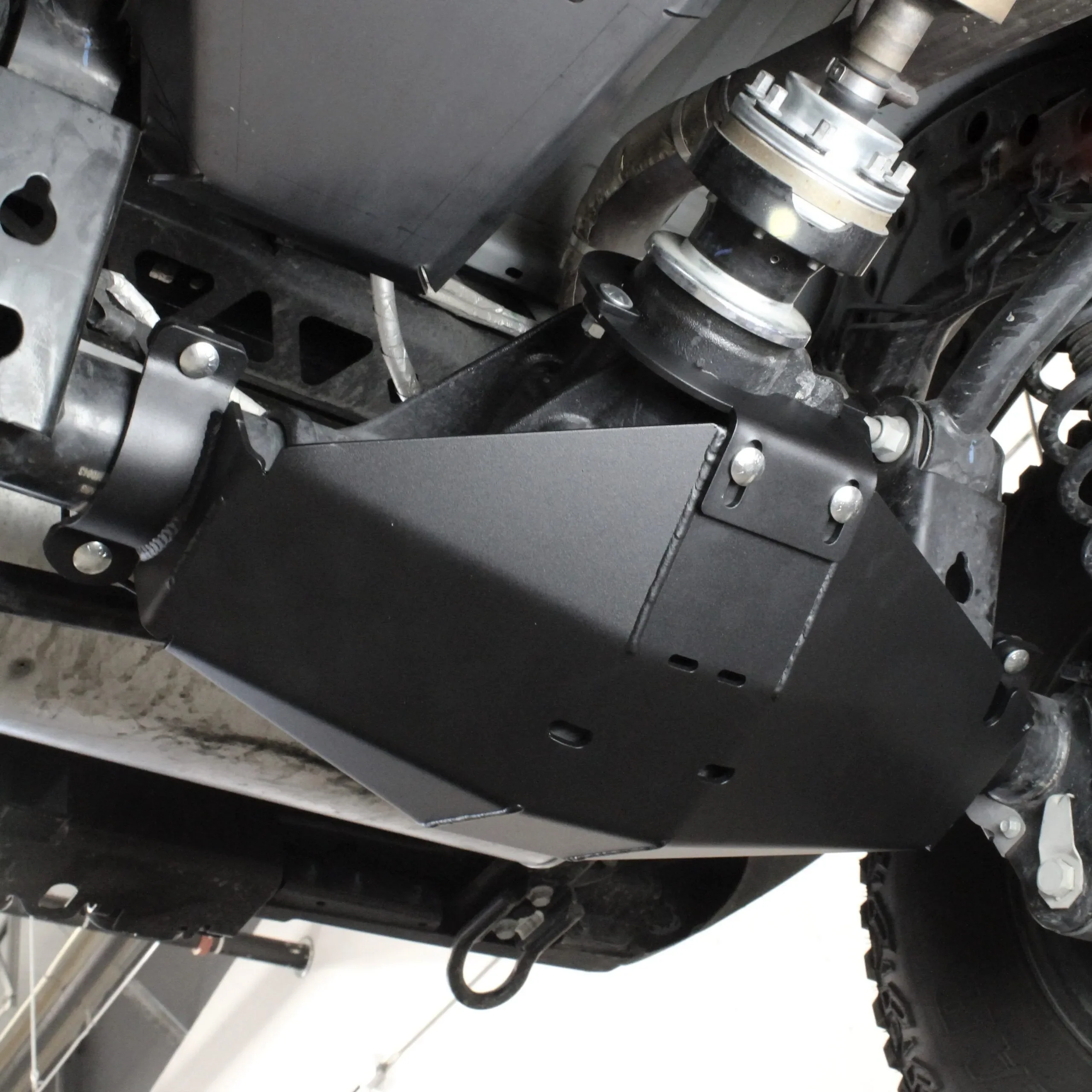 RCI Offroad 2021-2025 Ford Bronco Rear Differential Skid Plate - Image 4