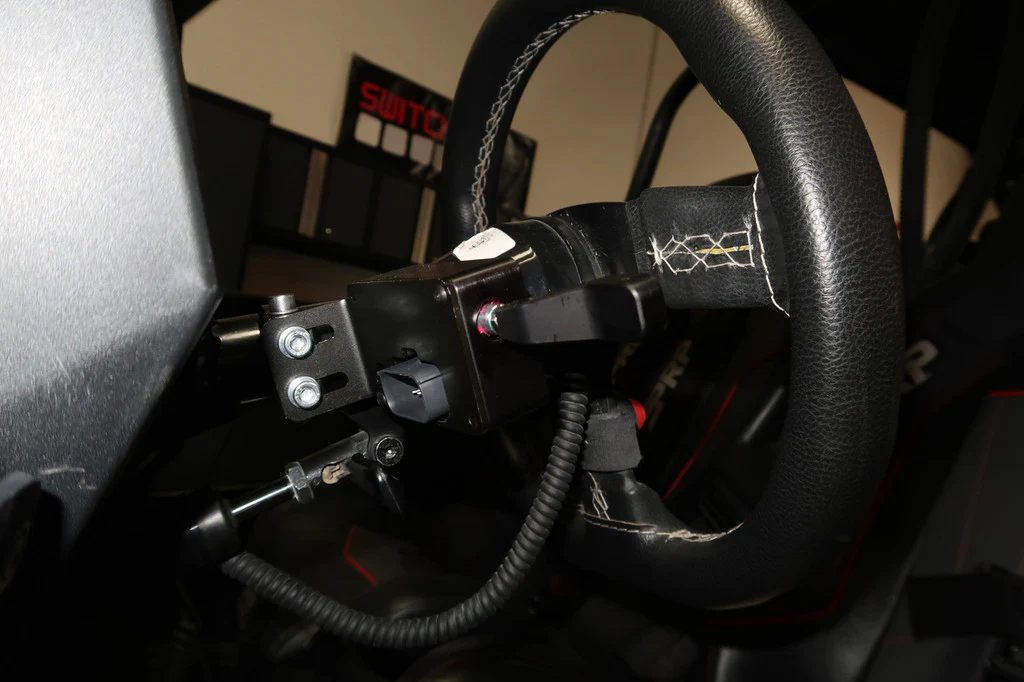 Switch-Pro Command-Touch CT4 Accessory Controller & GPS Turn Signal Kit - For 1.5" Steering Column - Image 2