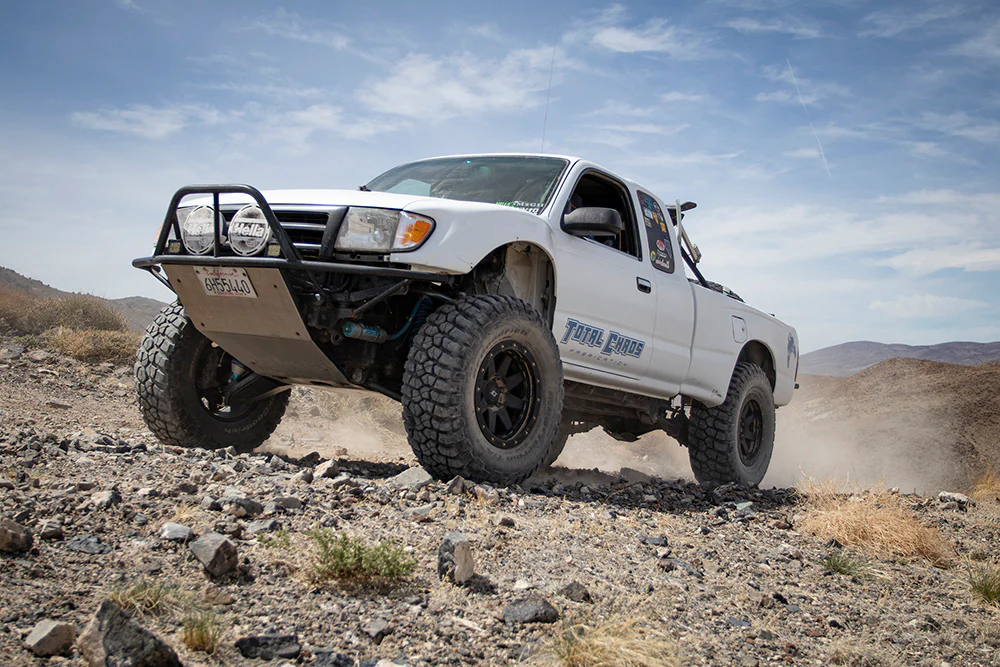 Total Chaos +3.5" Long Travel Kit - Heim UCA - 1st Gen Tacoma - Image 2